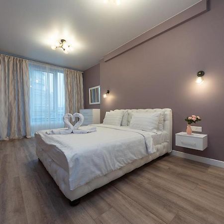 New Modern Apartments. Metro Minskaya Киев Экстерьер фото